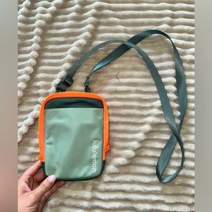 Lululemon Easy Access Crossbody Bag